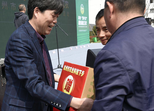 9428cn太阳集团古天乐集团助力‘百千万’服务春备耕3.png